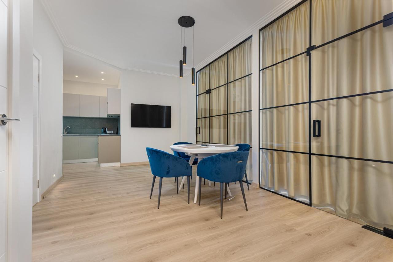 Sea Symphony Luxury 3-Bedrooms Apartment Одеса Екстериор снимка