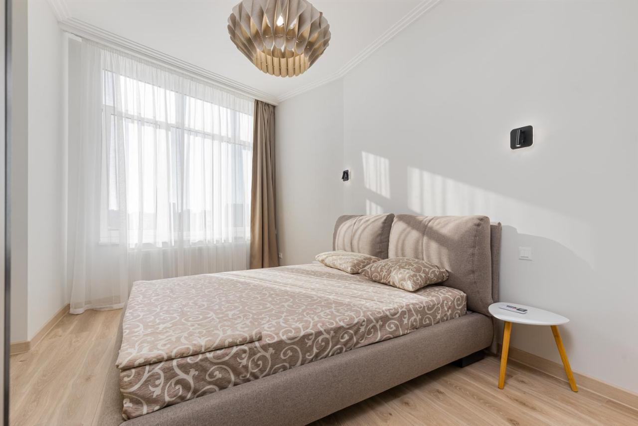 Sea Symphony Luxury 3-Bedrooms Apartment Одеса Екстериор снимка